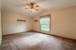 24599 Linden St, Dowagiac, MI 49047 - Photo 21