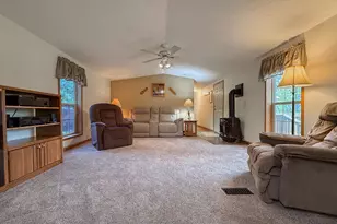 24599 Linden St, Dowagiac, MI 49047 - Photo 13