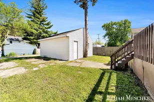1026 Garfield Ave NW, Grand Rapids, MI 49504 - Photo 37
