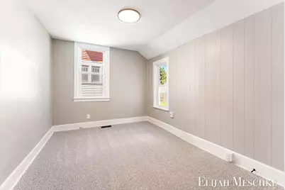 1026 Garfield Avenue NW, Grand Rapids, MI 49504 - Photo 29