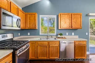 2070 Shiloh Point Dr SE, Grand Rapids, MI 49546 - Photo 9