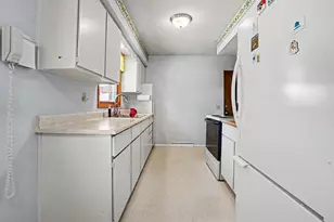 2323 Cumberland St, Kalamazoo, MI 49006 - Photo 7