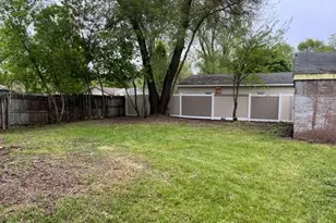 422 Wellington Ave, Battle Creek, MI 49037 - Photo 9
