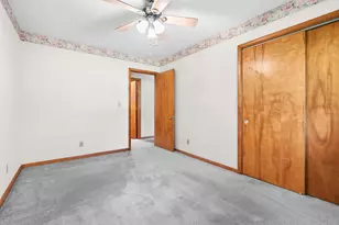 1077 Riverside Dr, Battle Creek, MI 49015 - Photo 15