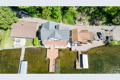8568 Lake Avenue, Watervliet, MI 49098 - Photo 13