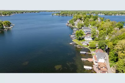 8568 Lake Avenue, Watervliet, MI 49098 - Photo 9