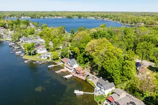 8568 Lake Ave, Watervliet, MI 49098 - Photo 7