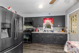 354 Brown St SW, Grand Rapids, MI 49507 - Photo 9