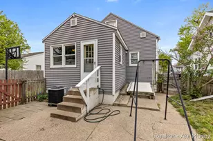 354 Brown St SW, Grand Rapids, MI 49507 - Photo 25