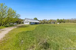 11117 W Snows Lake Rd, Greenville, MI 48838 - Photo 23