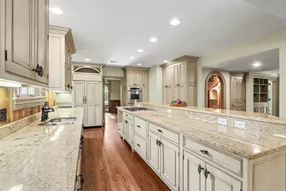 2203 Sheffield Drive, Kalamazoo, MI 49008 - Photo 9