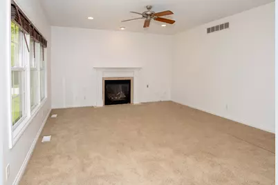 1401 Whispering Trail, Benton Harbor, MI 49022 - Photo 15