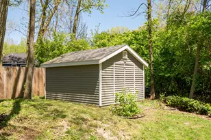 1401 Whispering Trail, Benton Harbor, MI 49022 - Photo 41