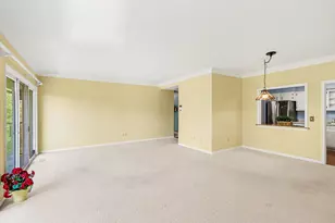 4040 Greenleaf Cir, Kalamazoo, MI 49008 - Photo 11