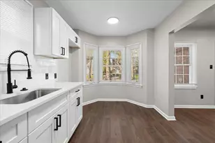10042 Grayton St, Detroit, MI 48224 - Photo 5