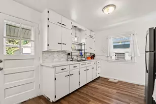 1801 Martindale Ave SW, Wyoming, MI 49509 - Photo 5
