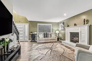 7560 Melinda Ct SE, Byron Center, MI 49315 - Photo 9