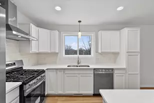 10555 68th St SE, Alto, MI 49302 - Photo 5