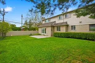 653 Perrien Pl, Grosse Pointe Woods, MI 48236 - Photo 5