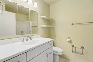 7117 Medallion Dr, Lansing, MI 48917 - Photo 13