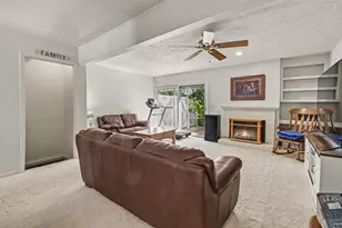7117 Medallion Dr, Lansing, MI 48917 - Photo 5