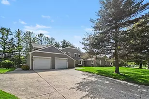 7117 Medallion Dr, Lansing, MI 48917 - Photo 17