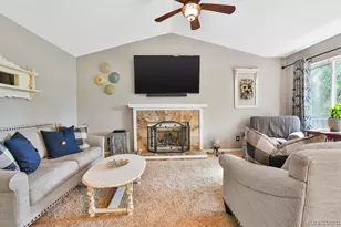3288 Hickory Dr, Lake Orion, MI 48359 - Photo 13