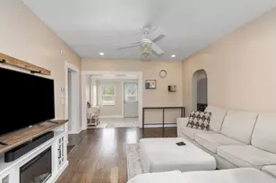 156 W Beech St NE, Cedar Springs, MI 49319 - Photo 3