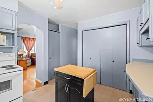 1081 Vick Rd, Norton Shores, MI 49441 - Photo 15