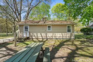 1081 Vick Rd, Norton Shores, MI 49441 - Photo 23