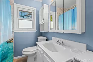 1081 Vick Rd, Norton Shores, MI 49441 - Photo 17