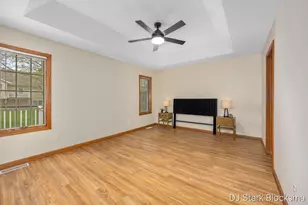 2038 Palmerton Ct NE, Grand Rapids, MI 49505 - Photo 15