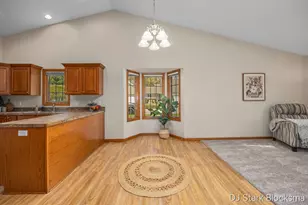 2038 Palmerton Ct NE, Grand Rapids, MI 49505 - Photo 9