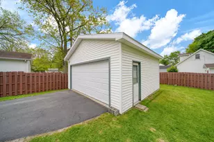 2105 Carlton Blvd, Jackson, MI 49203 - Photo 33