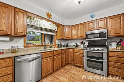 947 Southview Drive, Ionia, MI 48846 - Photo 5
