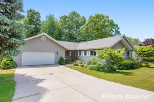 947 Southview Dr, Ionia, MI 48846 - Photo 1