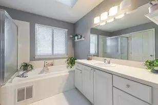 22006 Cherrywood Rd, Woodhaven, MI 48183 - Photo 21