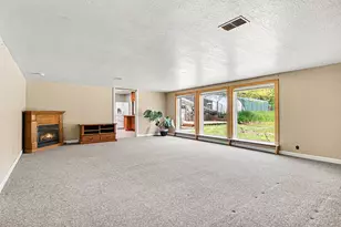 10165 S 29th St, Scotts, MI 49088 - Photo 3