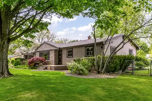 428 Liberty St, Sturgis, MI 49091 - Photo 3