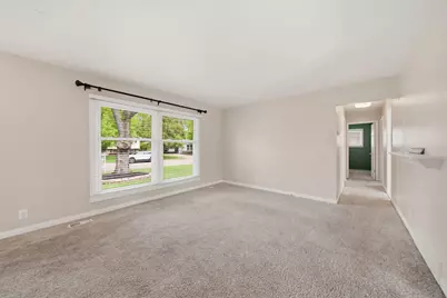 584 Birchwood Street, Jackson, MI 49203 - Photo 11
