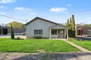 272 E 26th St, Holland, MI 49423 - Photo 1