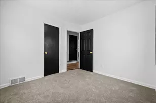 7600 Penrod St, Detroit, MI 48228 - Photo 17