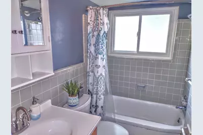 2410 Middlefield Road, Trenton, MI 48183 - Photo 23
