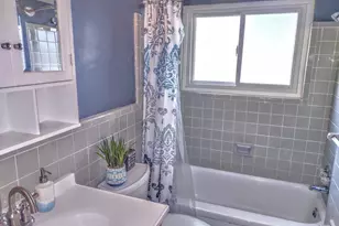 2410 Middlefield Rd, Trenton, MI 48183 - Photo 23
