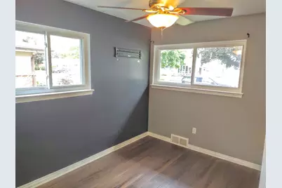2410 Middlefield Road, Trenton, MI 48183 - Photo 17