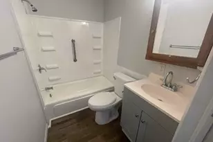 311 Quarry St, Jackson, MI 49201 - Photo 11