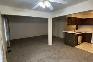 37102 Aberdeen Dr, Sterling Heights, MI 48312 - Photo 3