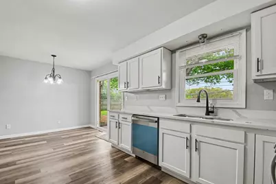 827 E Park Drive, Niles, MI 49120 - Photo 5