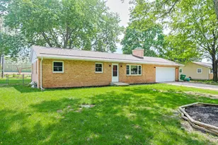 827 E Park Dr, Niles, MI 49120 - Photo 1