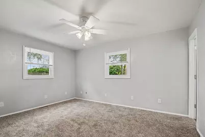827 E Park Drive, Niles, MI 49120 - Photo 15